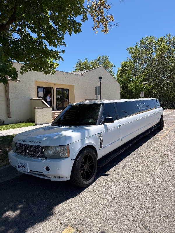 GENTLEMAN LIMOUSINES LLC photo 4