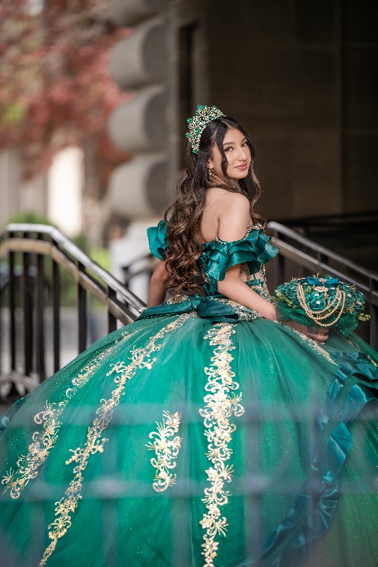 Britny Murillo Beauty photo 3