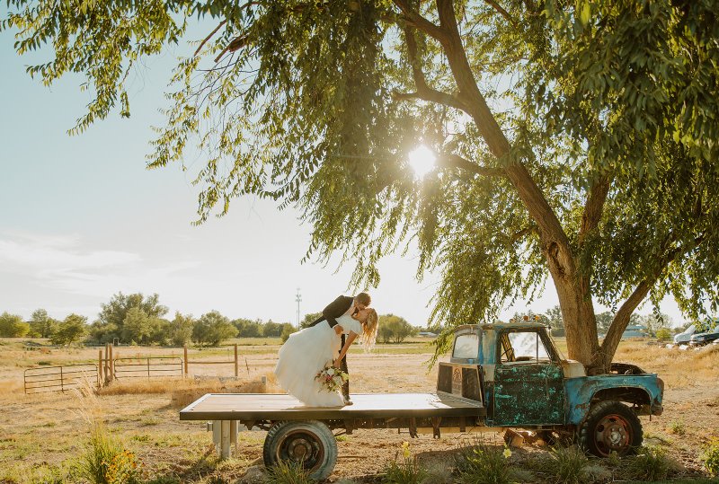 Rustic Daisy Barn photo 3